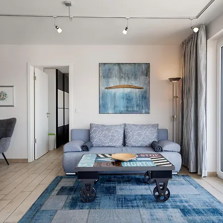 Apartment Panorama In Der Hafenresidenz Mueritz *